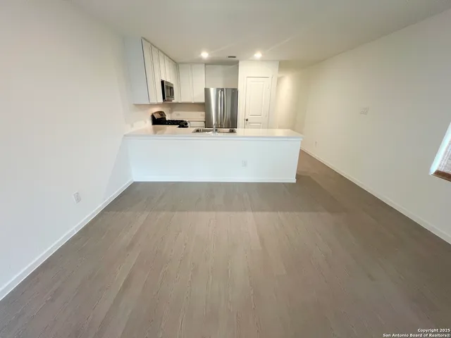 $1,495 | 14102 Enfield Falls, San Antonio, TX 78245