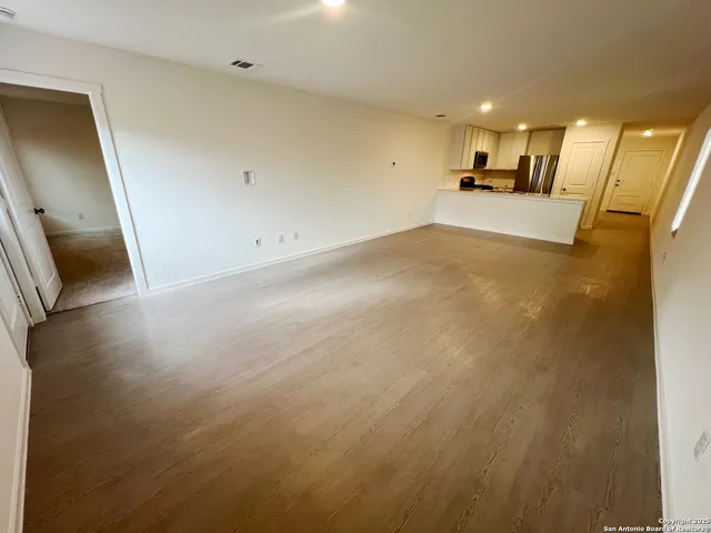 $1,495 | 14102 Enfield Falls, San Antonio, TX 78245