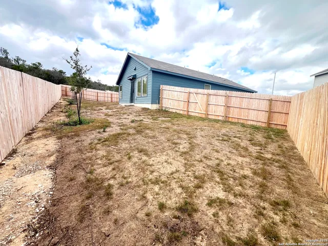 $1,495 | 14102 Enfield Falls, San Antonio, TX 78245