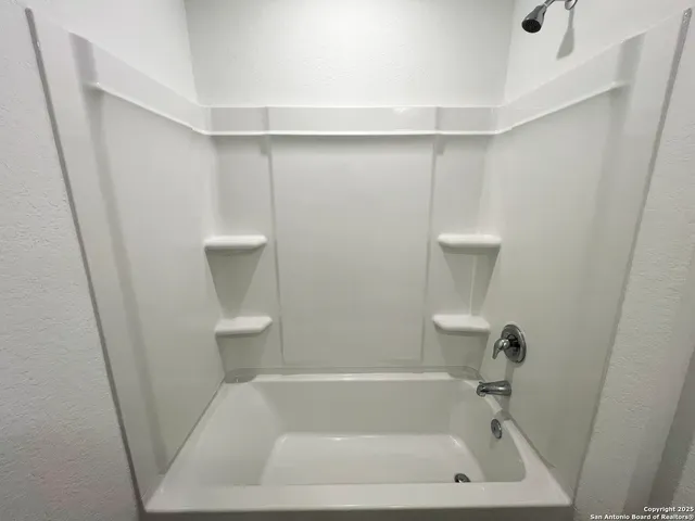 $1,495 | 14102 Enfield Falls, San Antonio, TX 78245