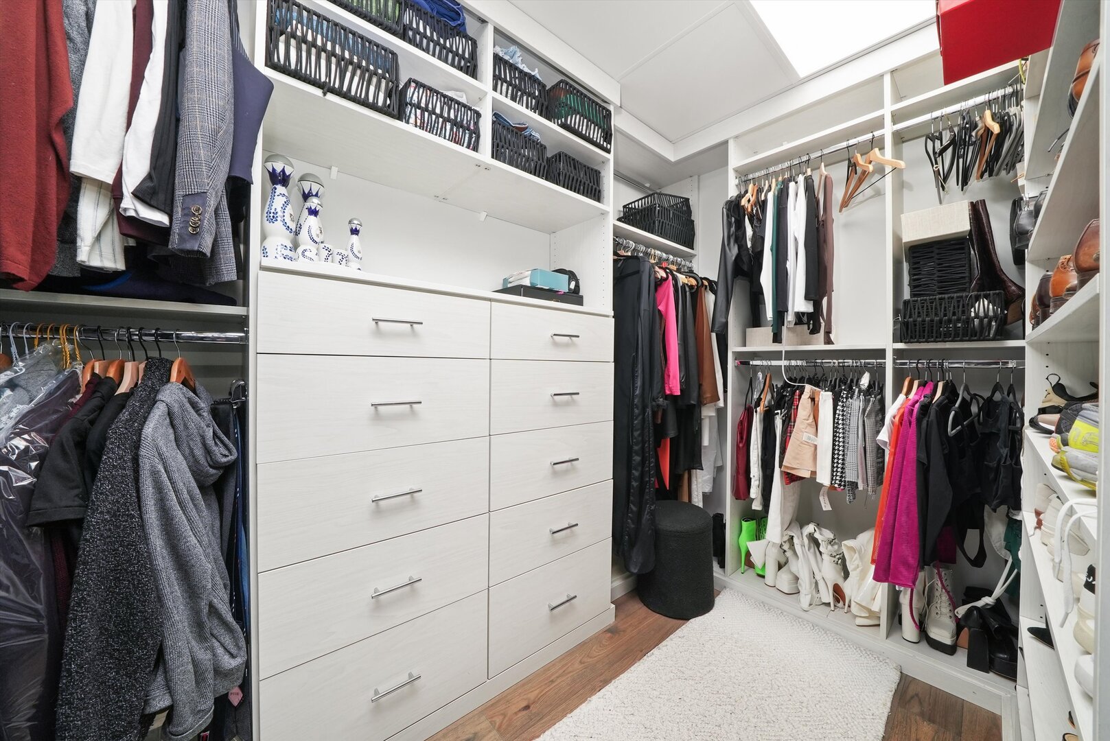 1201 South Prairie Avenue, Unit 2403 Chicago, IL 60605 - Photo 26 of 52 a view of walk in closet with clothes