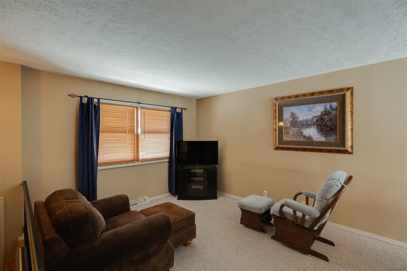 604 Highpoint Road Normal, IL 61761 - Photo 3 of 26