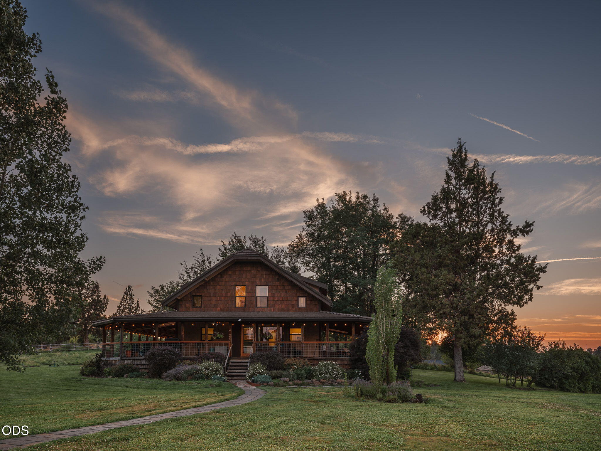 61859 Dobbin Road Bend, OR 97702 - Photo 4 of 45 Gallery Image 4