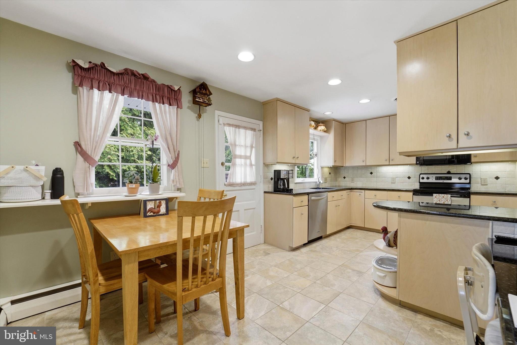 1811 Sharon Road Jenkintown, PA 19046 - Photo 8 of 31 Eat-in Kitchen