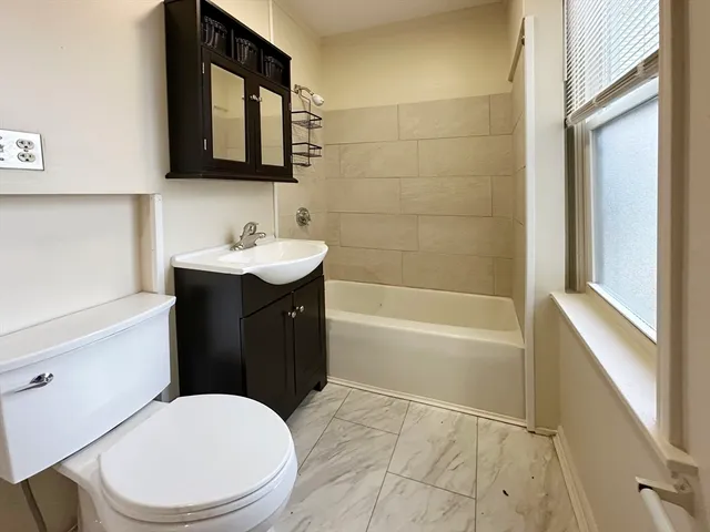 $2,950 | 143 Arlington Street, Unit 1, Framingham, MA 01702