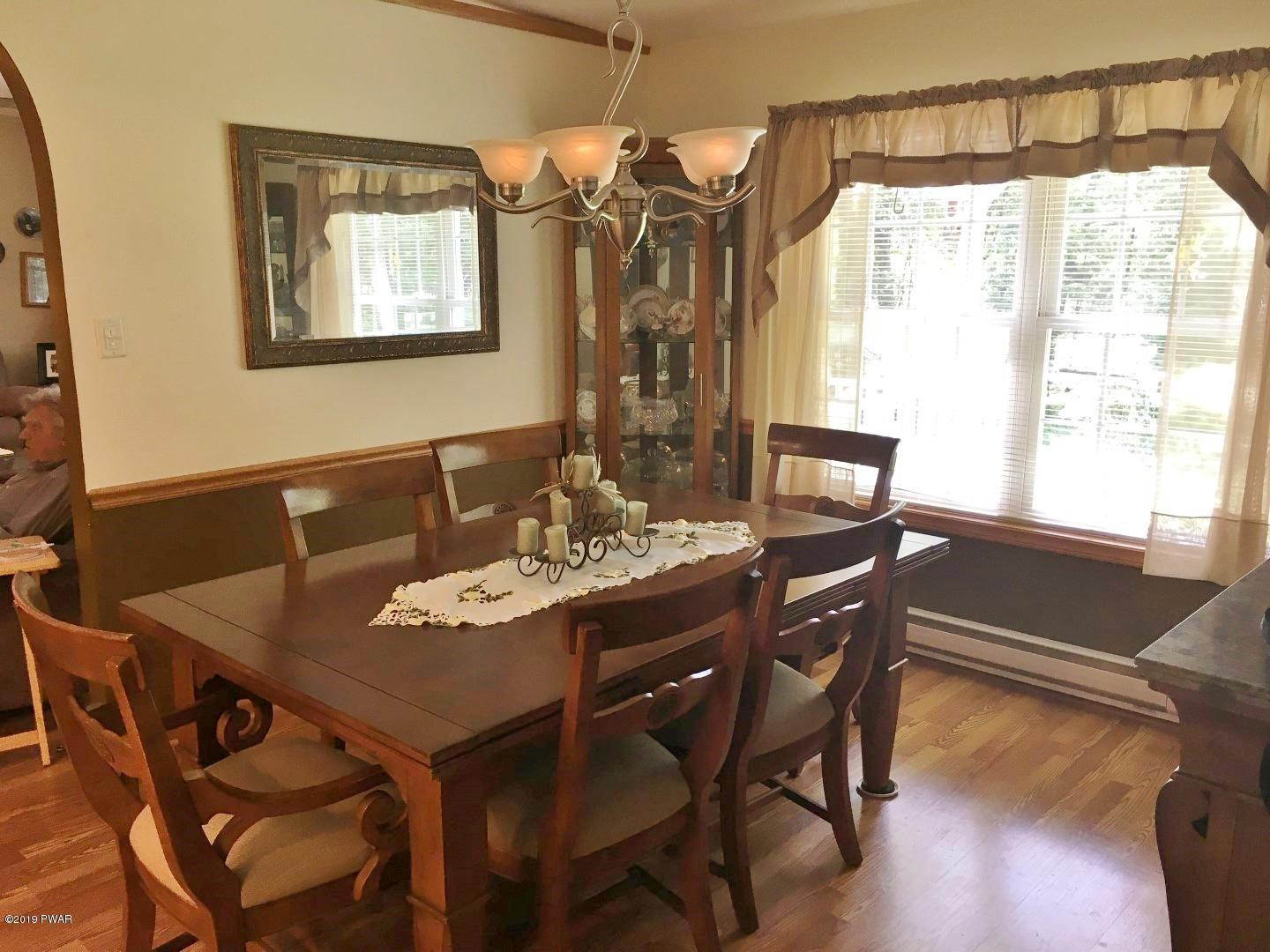 137 Mill Road Hawley, PA 18428 - Photo 20 of 48 15-DINING