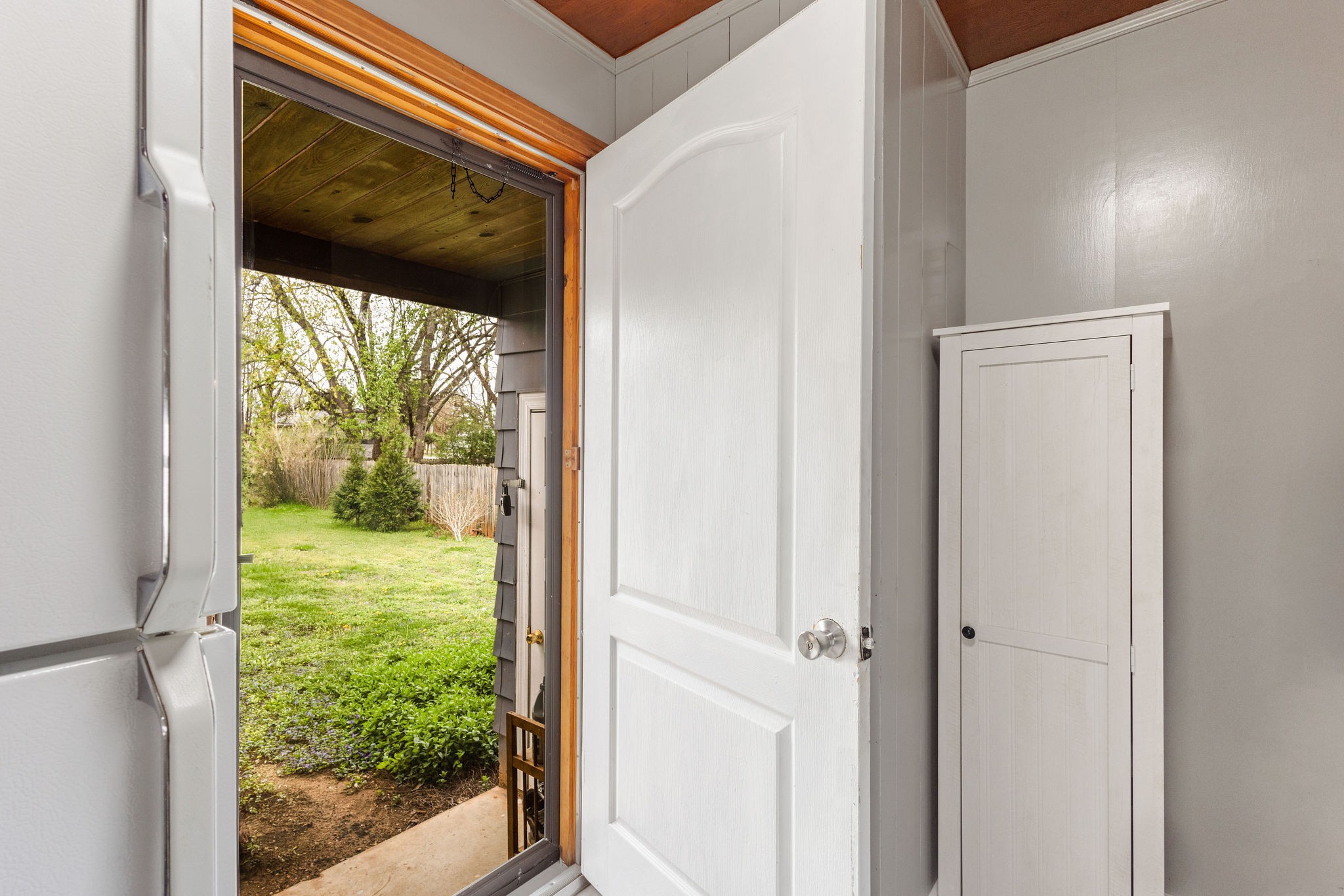 713 North Vine Street Winchester, TN 37398 - Photo 16 of 23 a view of a back yard from a room