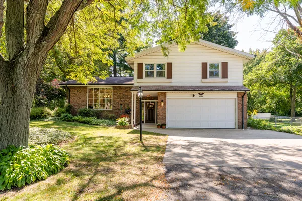 $299,900 | 6582 Ryno Road, Coloma, MI 49038