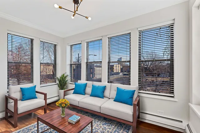 $4,240,000 | 4840 South Indiana Avenue, Chicago, IL 60615