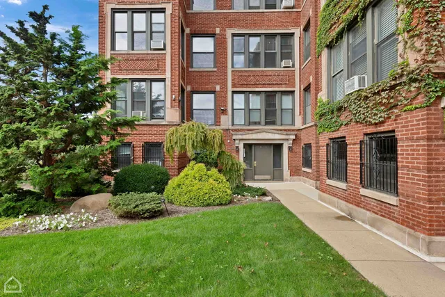 $4,240,000 | 4840 South Indiana Avenue, Chicago, IL 60615