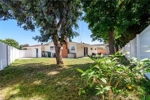 $1,329,000 | 9658 Dove Circle, Fountain Valley, CA 92708