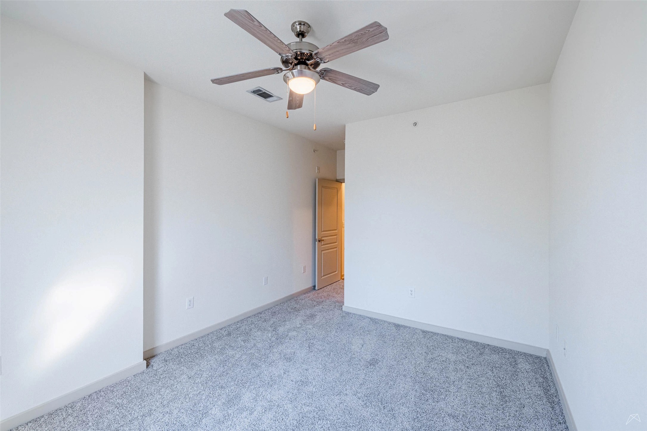 8515 Interstate 35, Unit 12233 Austin, TX 78744 - Photo 18 of 27 an empty room
