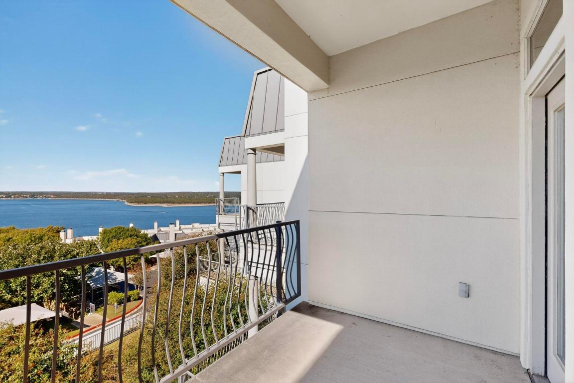 2918 Ranch Road 620 North, Unit T250 Austin, TX 78734 - Photo 19 of 22 a view of balcony with ocean view