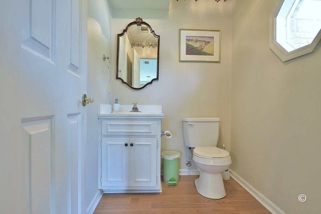 154 Meadow Lakes Dr Pine Mountain Pine Mountain, GA 31822 - Photo 24 of 47 Half Bath