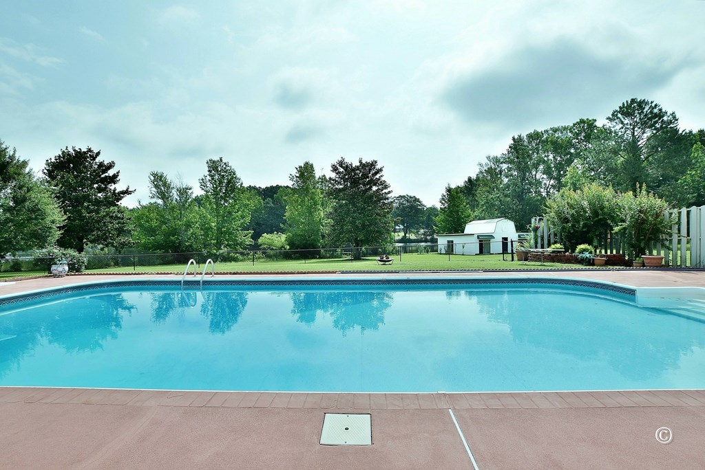 154 Meadow Lakes Dr Pine Mountain Pine Mountain, GA 31822 - Photo 27 of 47 Pool overlooking the lake