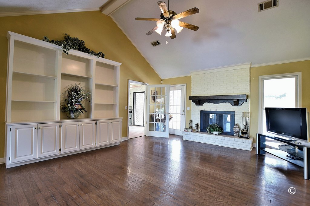 154 Meadow Lakes Dr Pine Mountain Pine Mountain, GA 31822 - Photo 4 of 47 Living Room