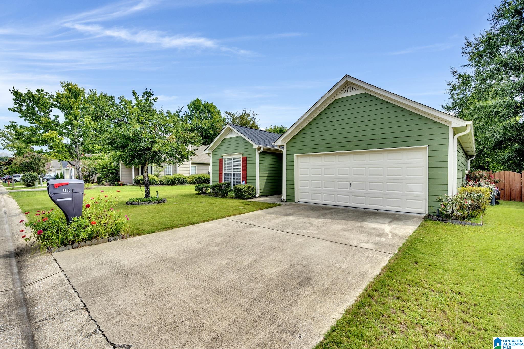 395 Walker Way Pelham, AL 35124 - Photo 2 of 24