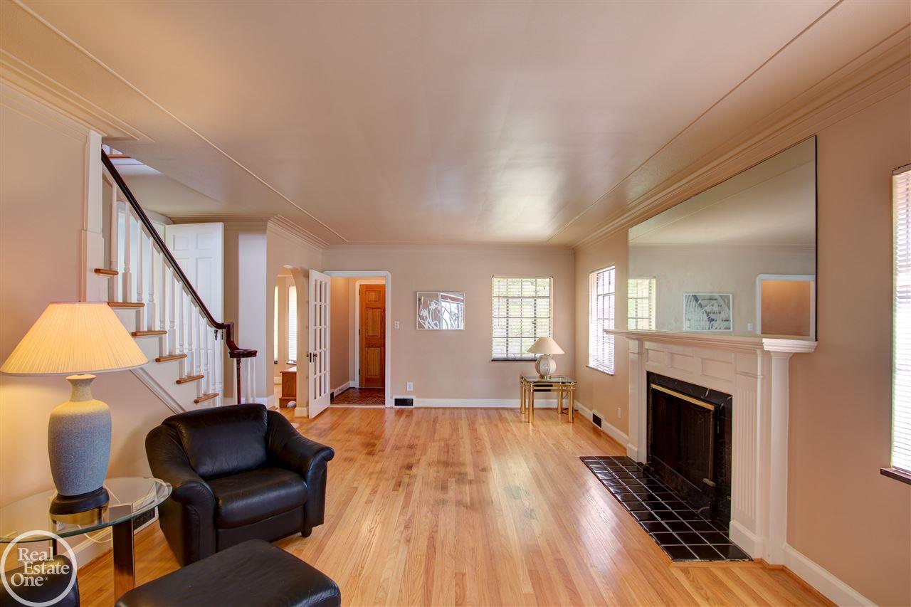 271 Moran Road Grosse Pointe Farms, MI 48236 - Photo 17 of 41