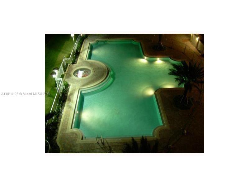 Gateway East Hallandale Beach, FL 33009 - Photo 9 of 12 a view of a floor in a back yard