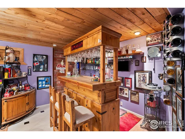 a picture of a outdoor space in a city