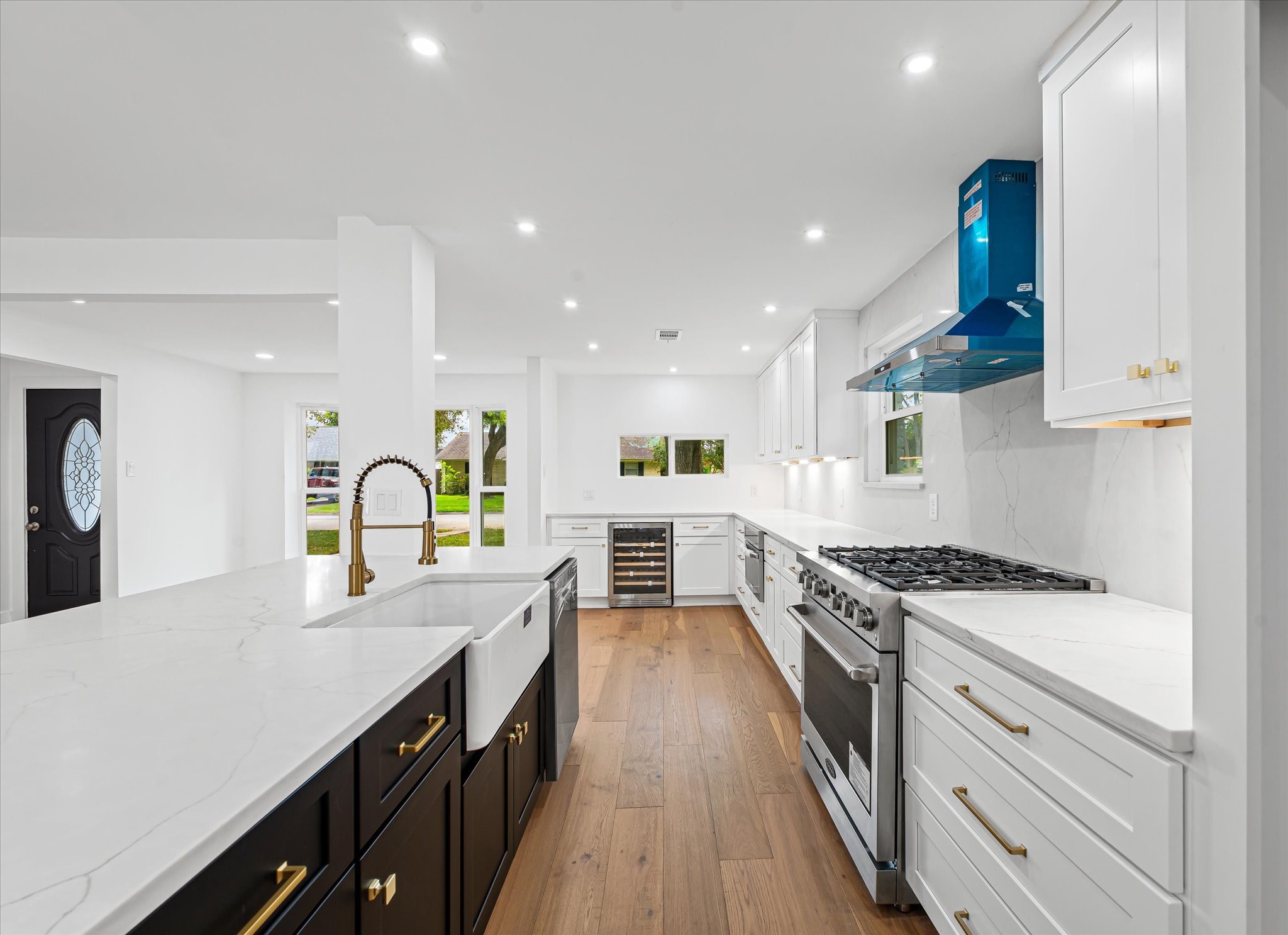 10730 Wickersham Lane Houston, TX 77042 - Photo 19 of 49