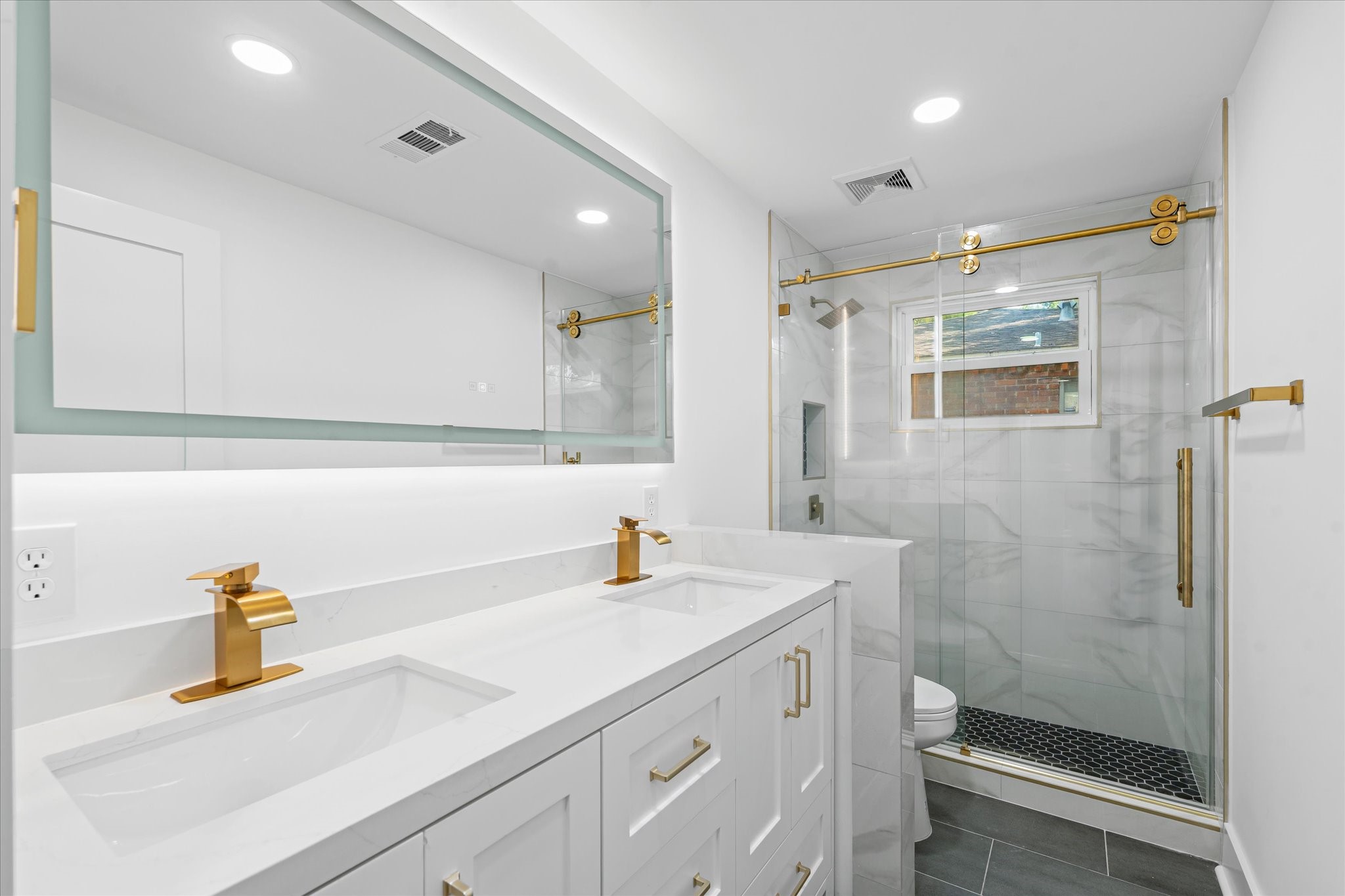 10730 Wickersham Lane Houston, TX 77042 - Photo 33 of 49 secondary bathroom with double sink