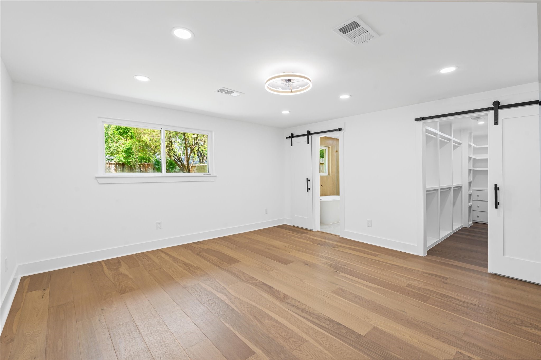10730 Wickersham Lane Houston, TX 77042 - Photo 37 of 49 master bedroom