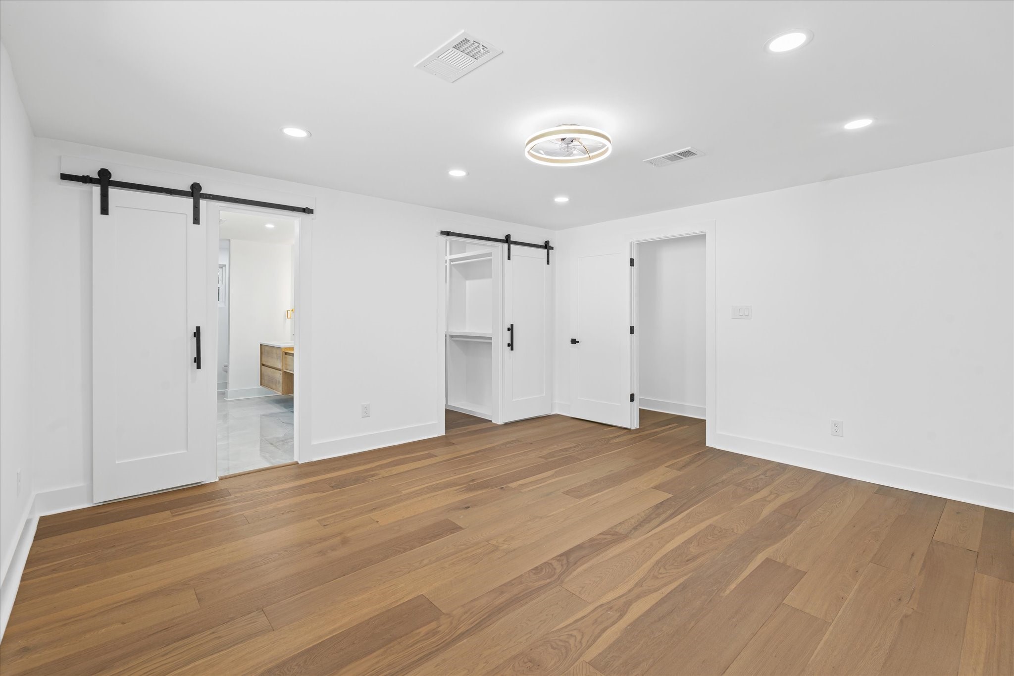 10730 Wickersham Lane Houston, TX 77042 - Photo 38 of 49 master bedroom