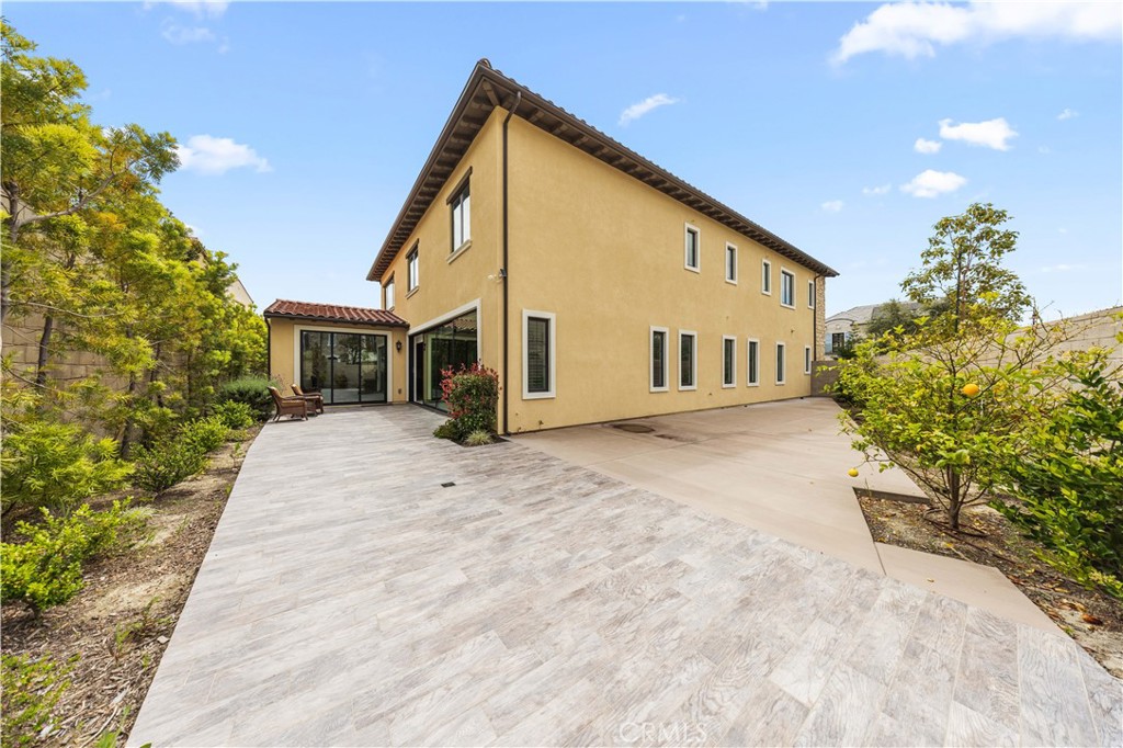 121 Interstellar Irvine, CA 92618 - Photo 25 of 43 backyard