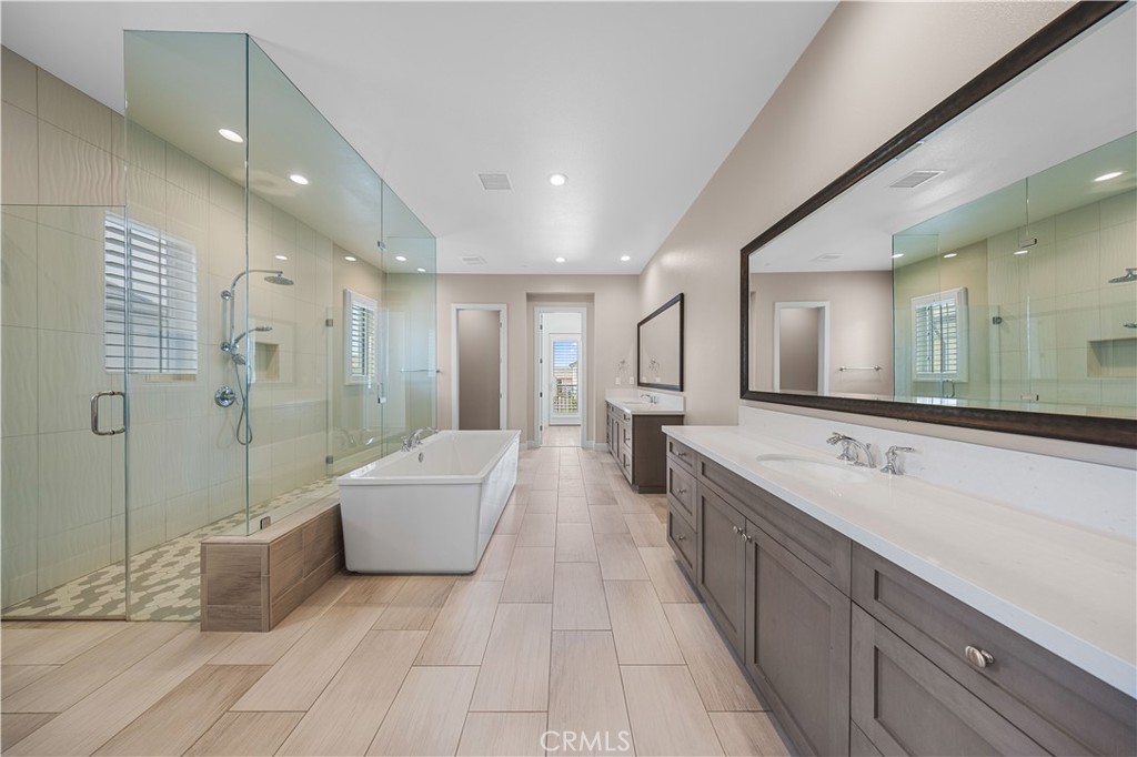 121 Interstellar Irvine, CA 92618 - Photo 31 of 43 master bathroom