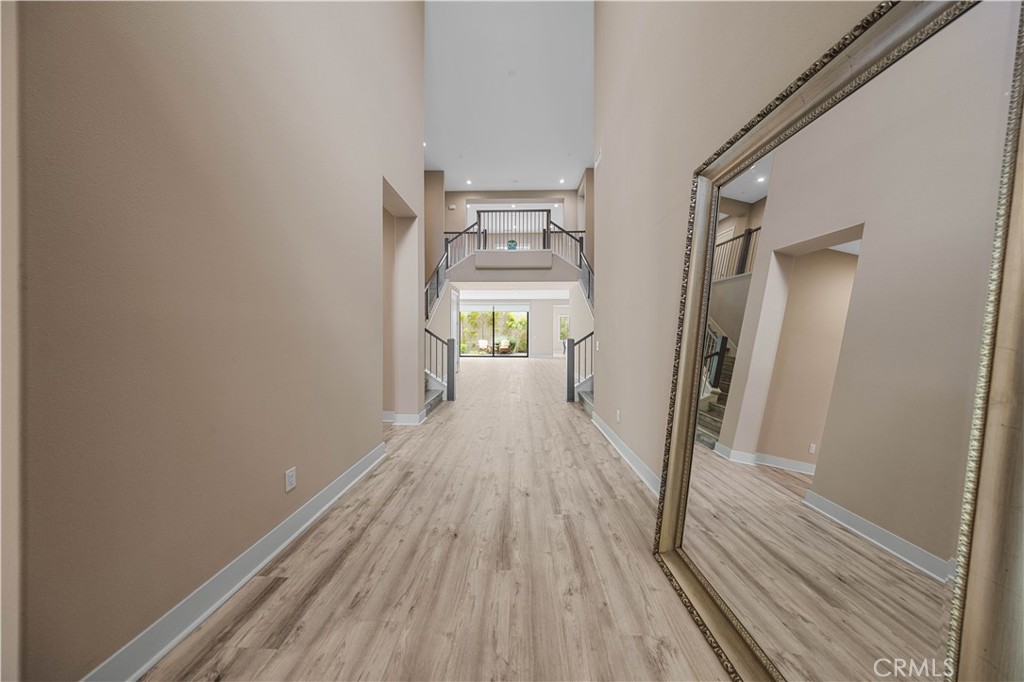 121 Interstellar Irvine, CA 92618 - Photo 4 of 43