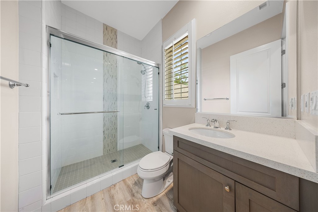 121 Interstellar Irvine, CA 92618 - Photo 10 of 43 first floor suite bathroom