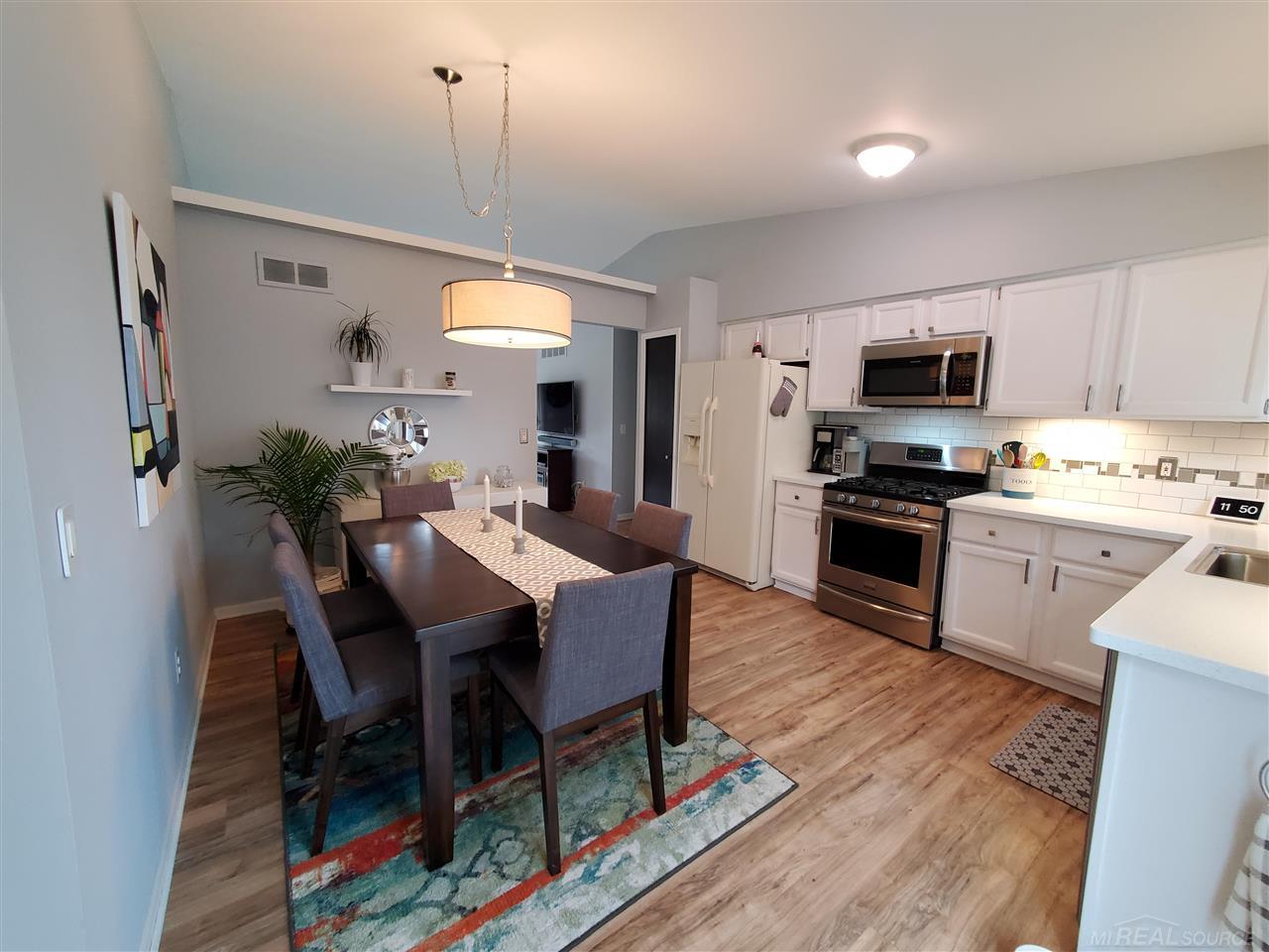 29550 Cotton Road New Baltimore, MI 48047 - Photo 18 of 59 50053894-17.JPG