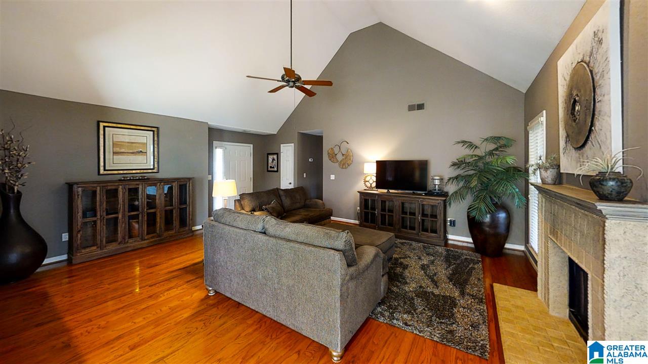 142 Spring Street Calera, AL 35040 - Photo 2 of 24 Gallery Image 2