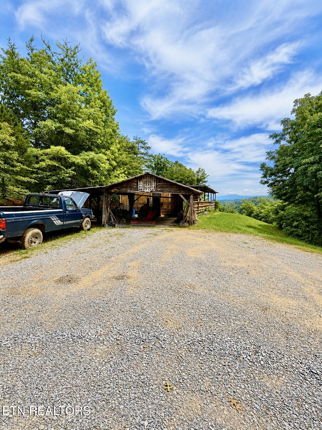 1798 Seagle Hollow Road Sevierville, TN 37876 - Photo 10 of 25 1-10