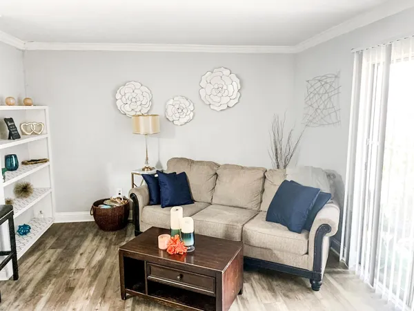 $75,000 | 3770 Loverswood Drive, Unit 1001, Houston, TX 77014