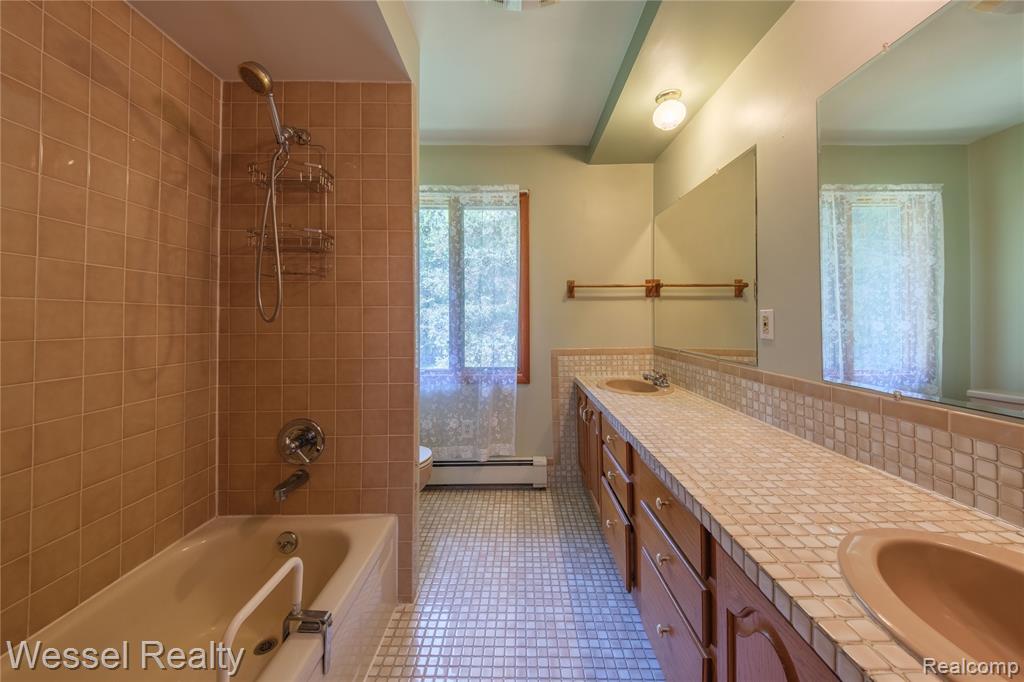 2465 Texter Road Leonard, MI 48367 - Photo 26 of 43