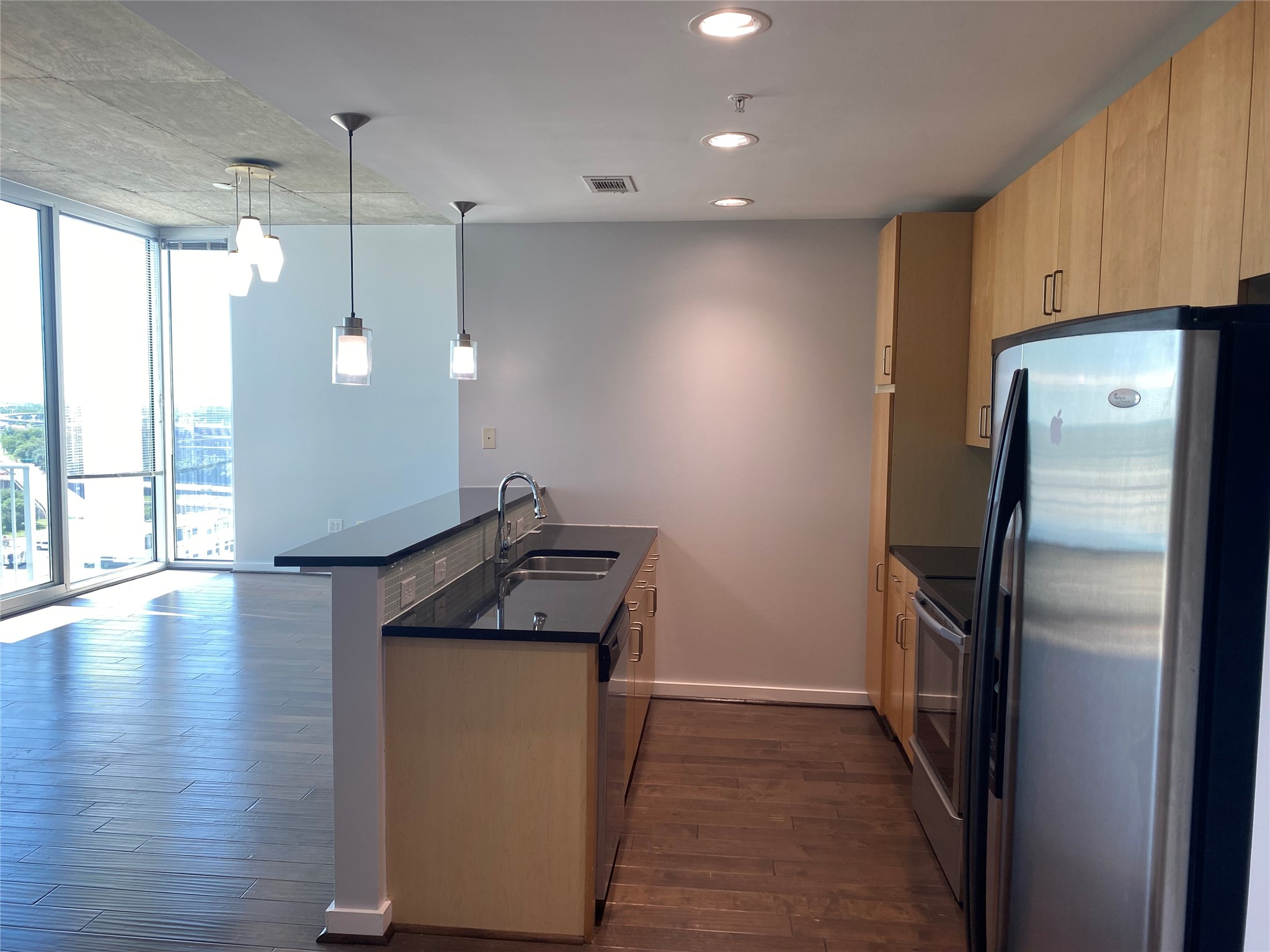5925 Almeda Road, Unit 11002 Houston, TX 77004 - Photo 12 of 32