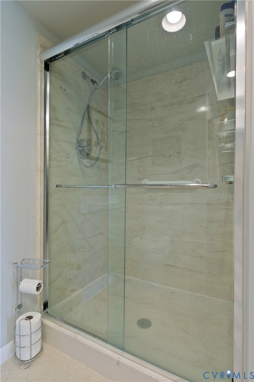 2956 Hathaway Road, Unit U1212 Richmond, VA 23225 - Photo 22 of 31 Hall bathroom step-in shower