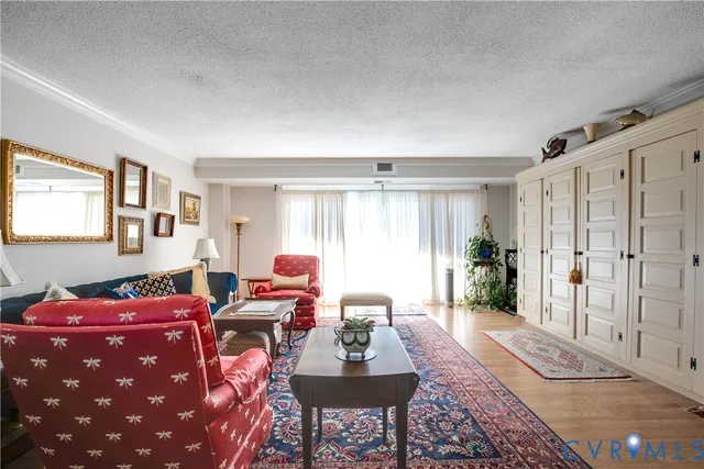 $395,000 | 2956 Hathaway Road, Unit U1212, Richmond, VA 23225