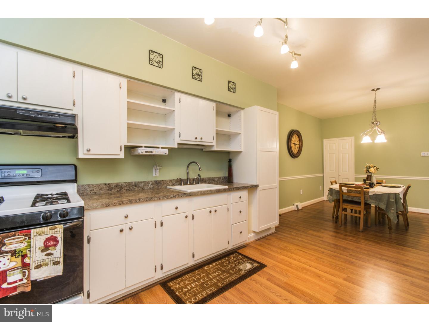 277 Rochelle Avenue Philadelphia, PA 19128 - Photo 3 of 16 Gallery Image 3