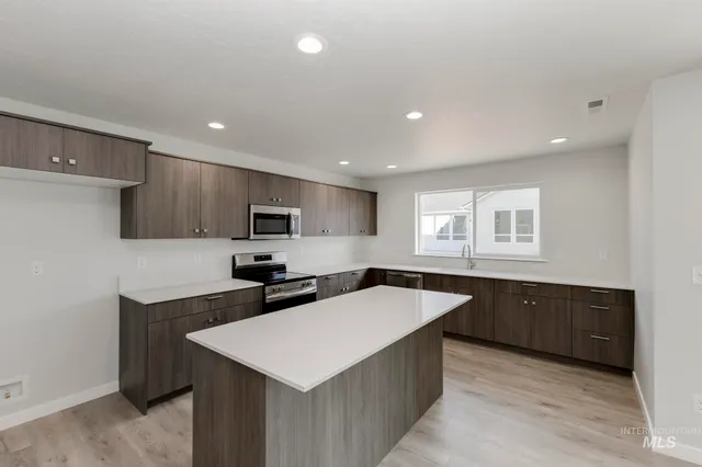 $529,990 | 634 West Striped Owl Street, Kuna, ID 83634