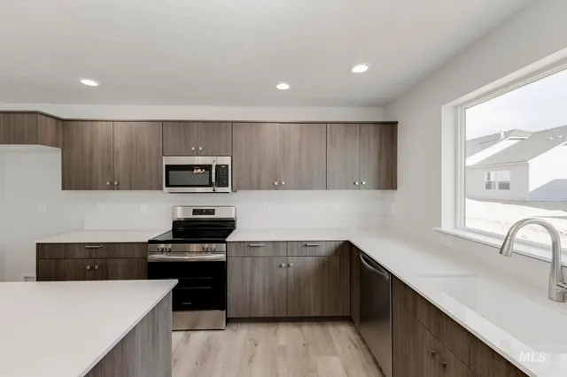 $529,990 | 634 West Striped Owl Street, Kuna, ID 83634