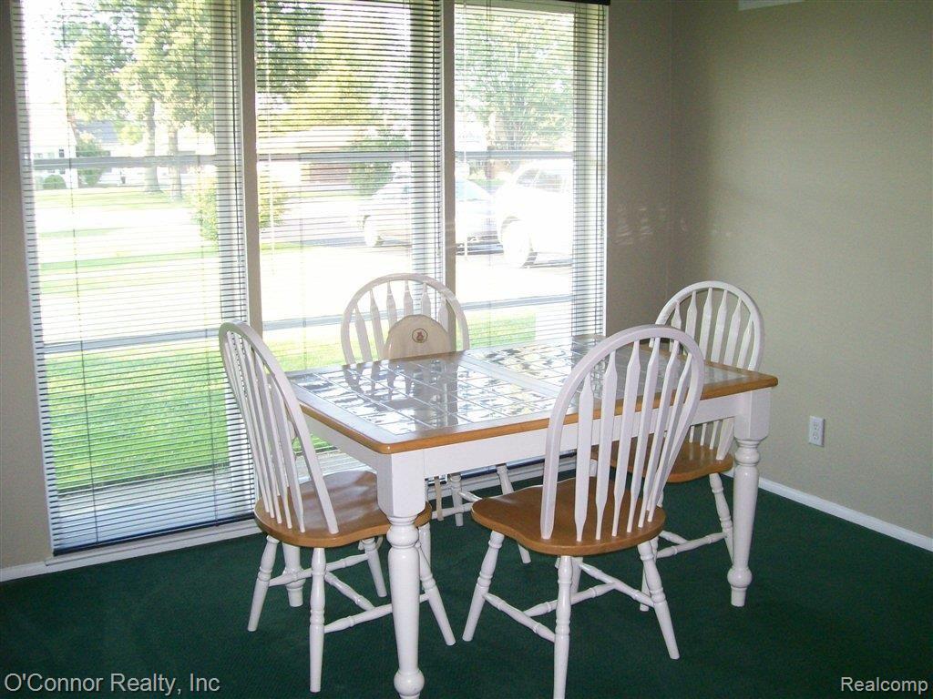 4077 Yankee Road St. Clair, MI 48079 - Photo 4 of 16 Bright Eating Area.JPG