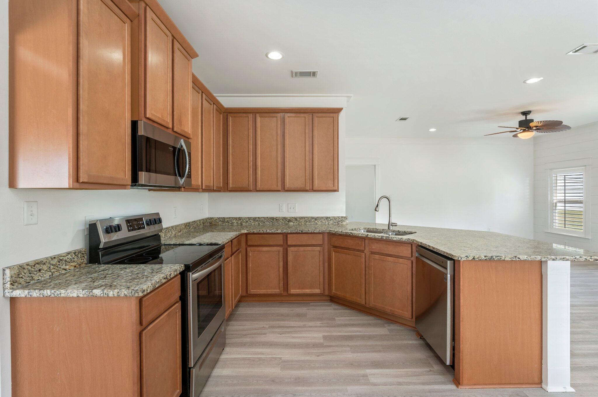3118 Pinot Way Crestview, FL 32536 - Photo 10 of 27 13-web-or-mls-3118 Pinot Way-08