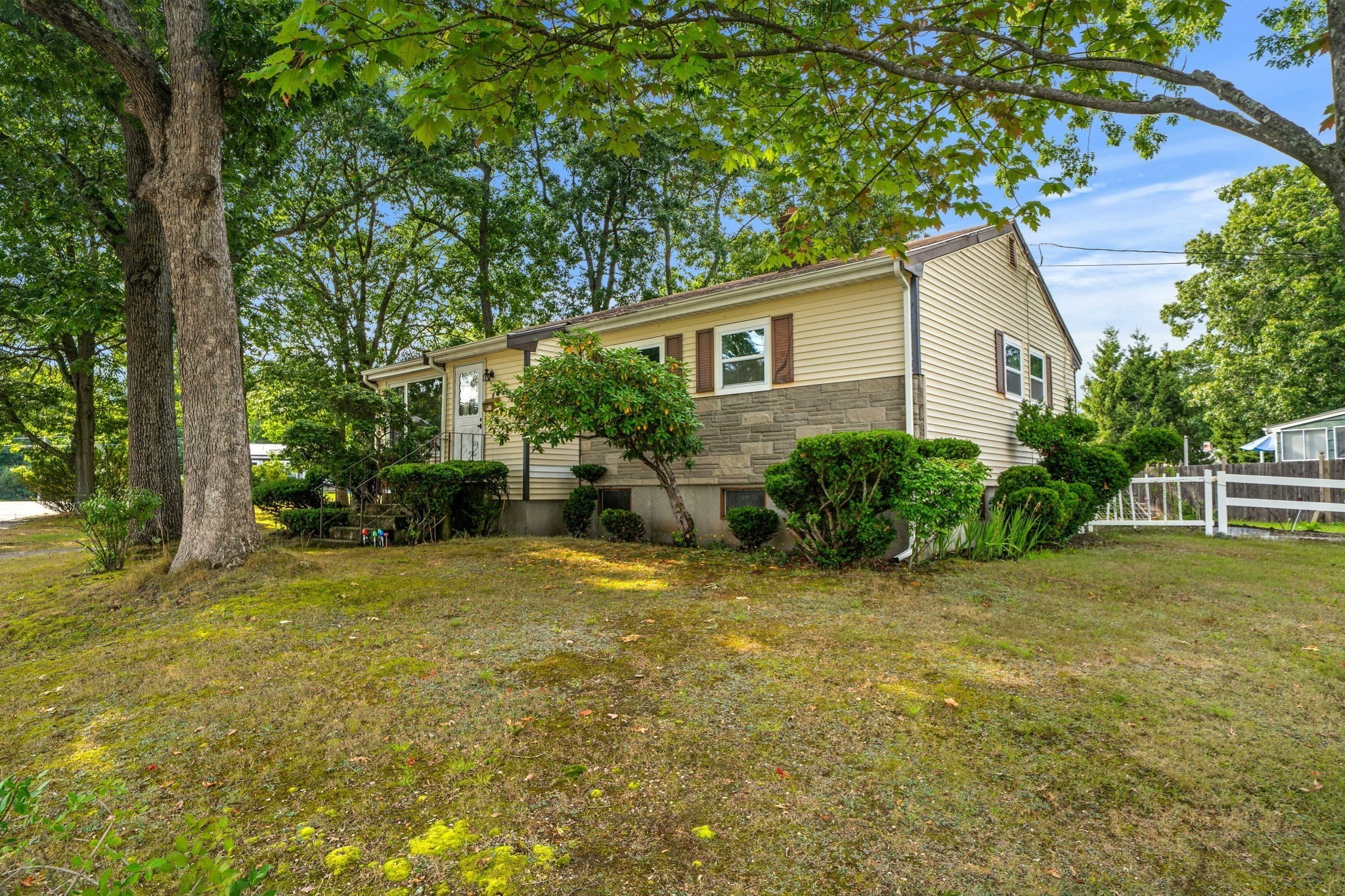 4 Niles Road Randolph, MA 02368 - Photo 3 of 42 Gallery Image 3