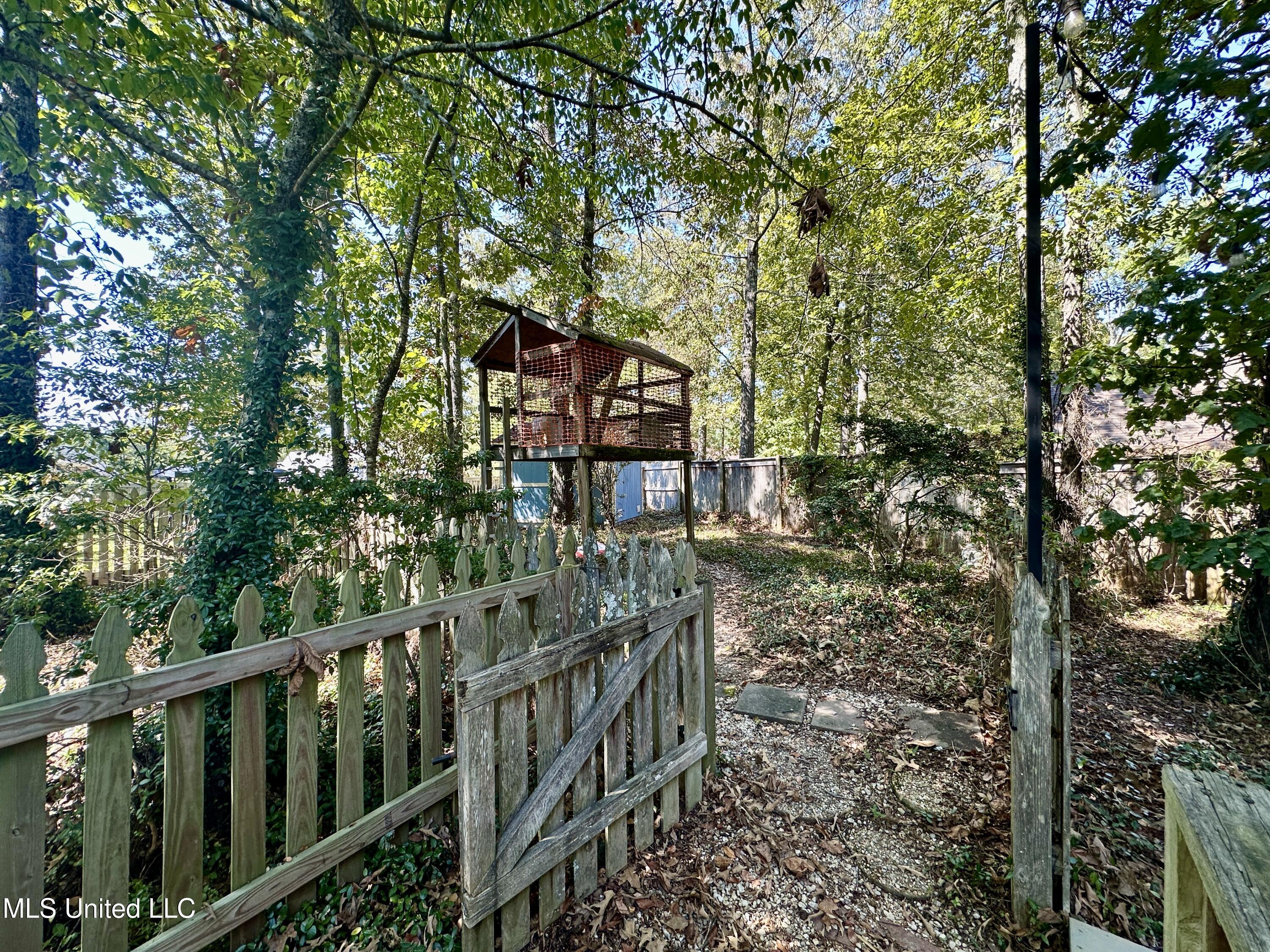 106 Caroline Cove Clinton, MS 39056 - Photo 16 of 49 IMG_9706