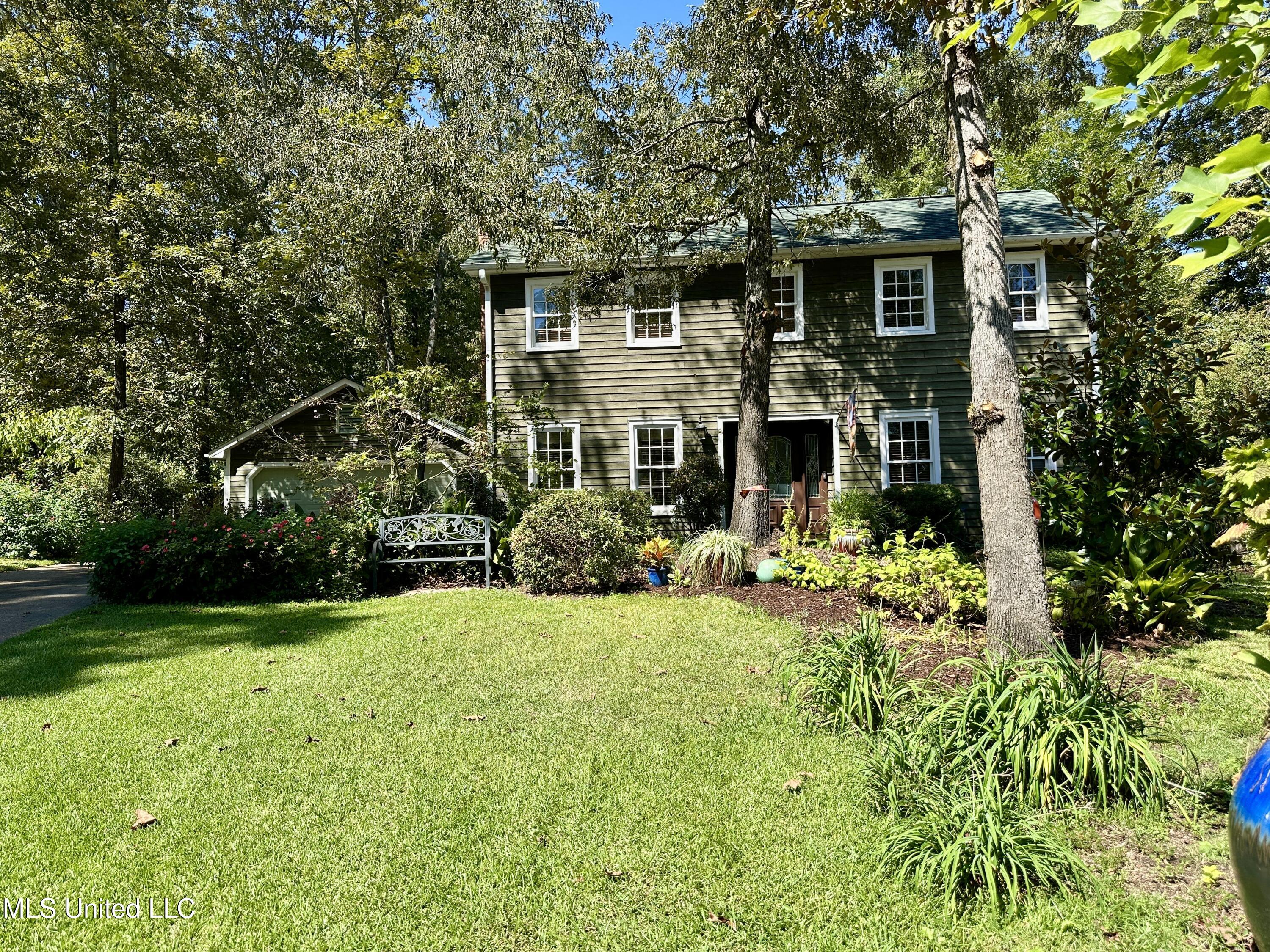 106 Caroline Cove Clinton, MS 39056 - Photo 2 of 49 IMG_9721