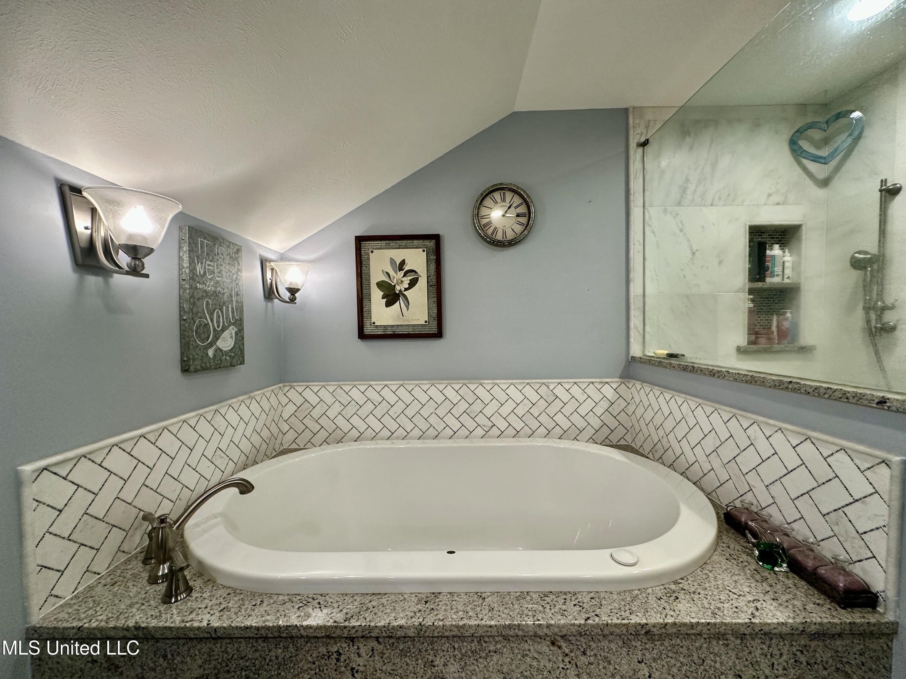 106 Caroline Cove Clinton, MS 39056 - Photo 37 of 49 IMG_9703