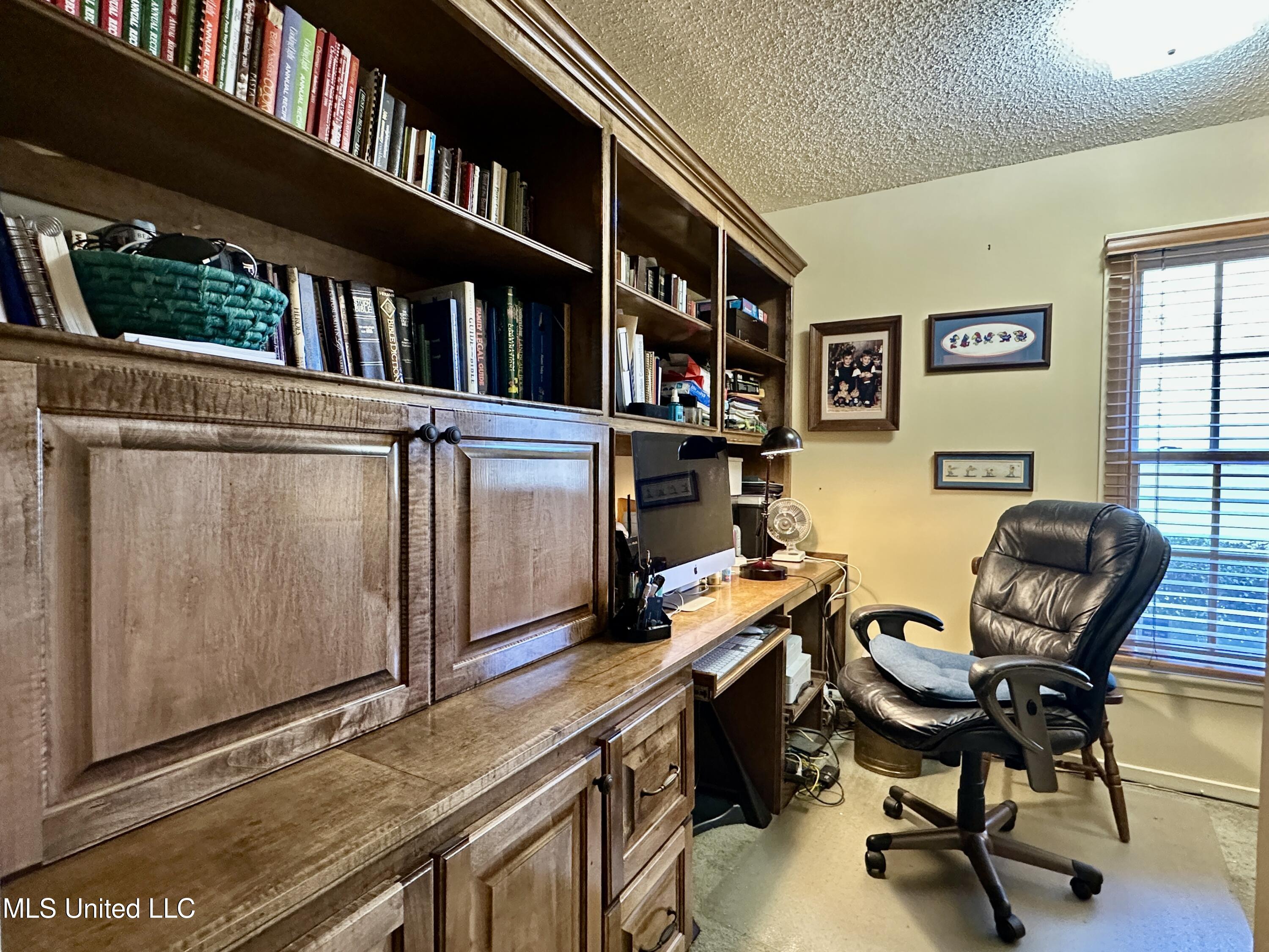 106 Caroline Cove Clinton, MS 39056 - Photo 48 of 49 IMG_9685